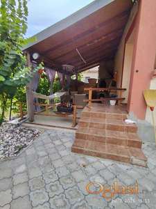 **Kuća sa dva trosobna stana – Bačka Palanka**